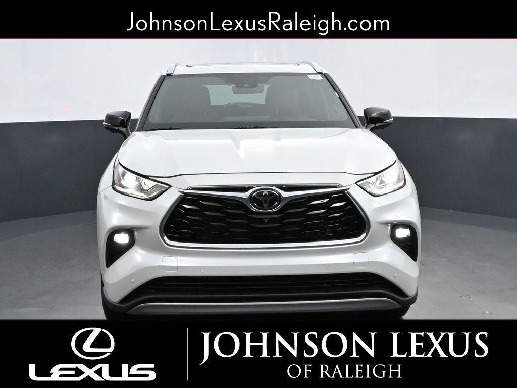 used 2024 Toyota Highlander car, priced at $43,980