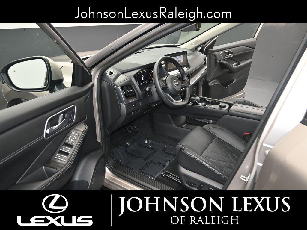 used 2024 Nissan Rogue car, priced at $32,788