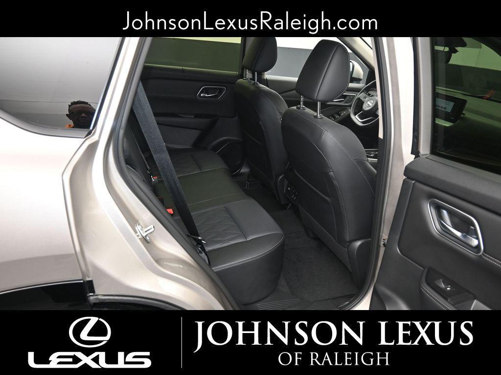 used 2024 Nissan Rogue car, priced at $32,788