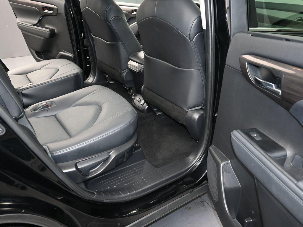 used 2021 Toyota Highlander car, priced at $29,897