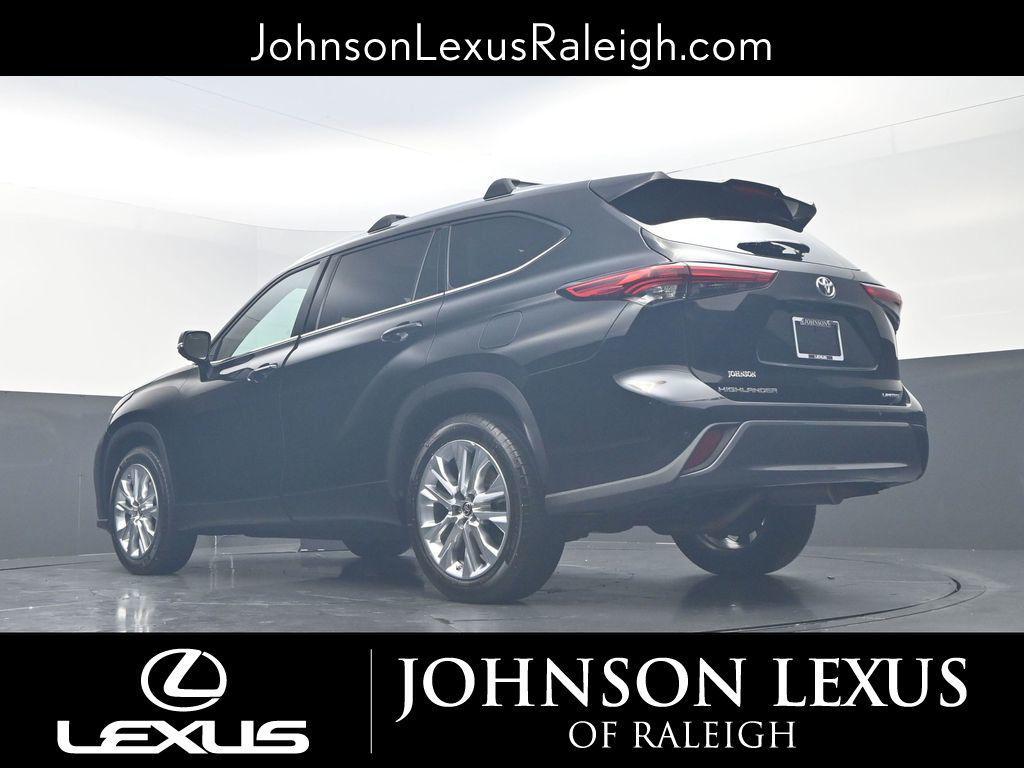 used 2021 Toyota Highlander car, priced at $29,897