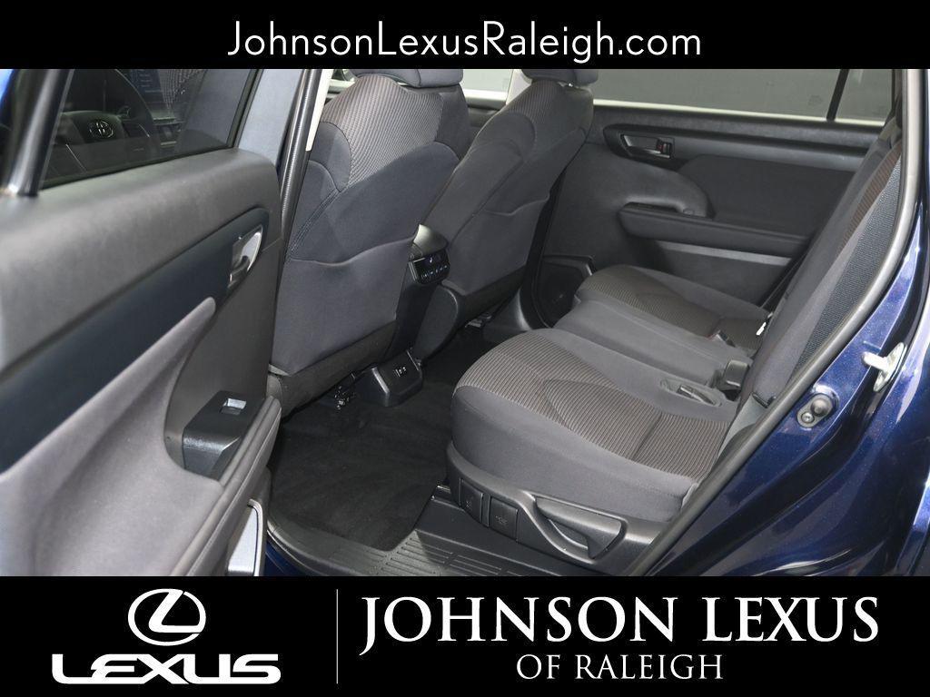 used 2020 Toyota Highlander car, priced at $23,277