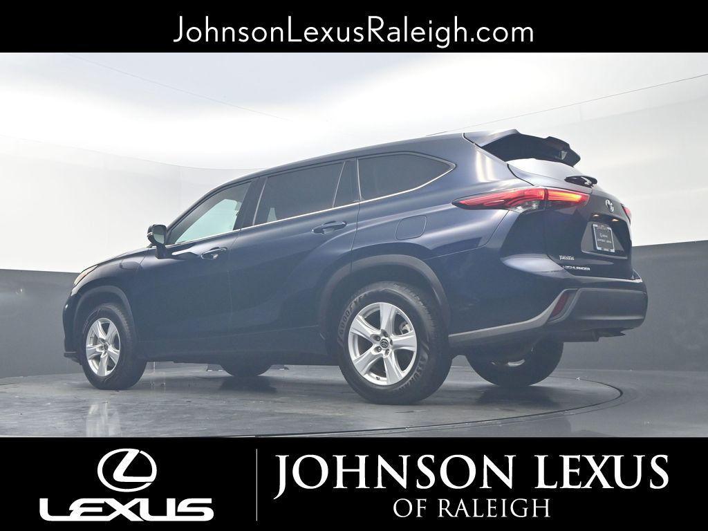 used 2020 Toyota Highlander car, priced at $23,277