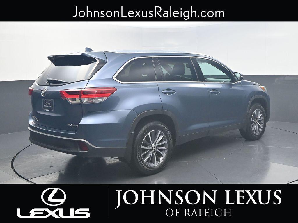 used 2019 Toyota Highlander car, priced at $32,980