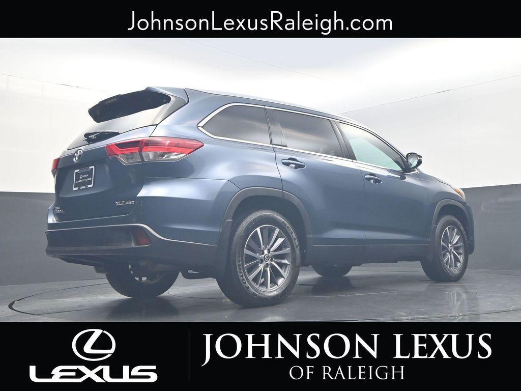 used 2019 Toyota Highlander car, priced at $32,980