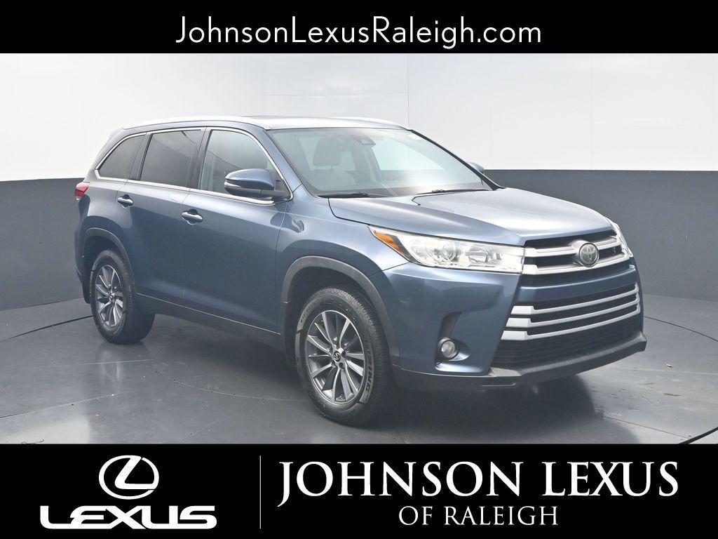 used 2019 Toyota Highlander car, priced at $29,887