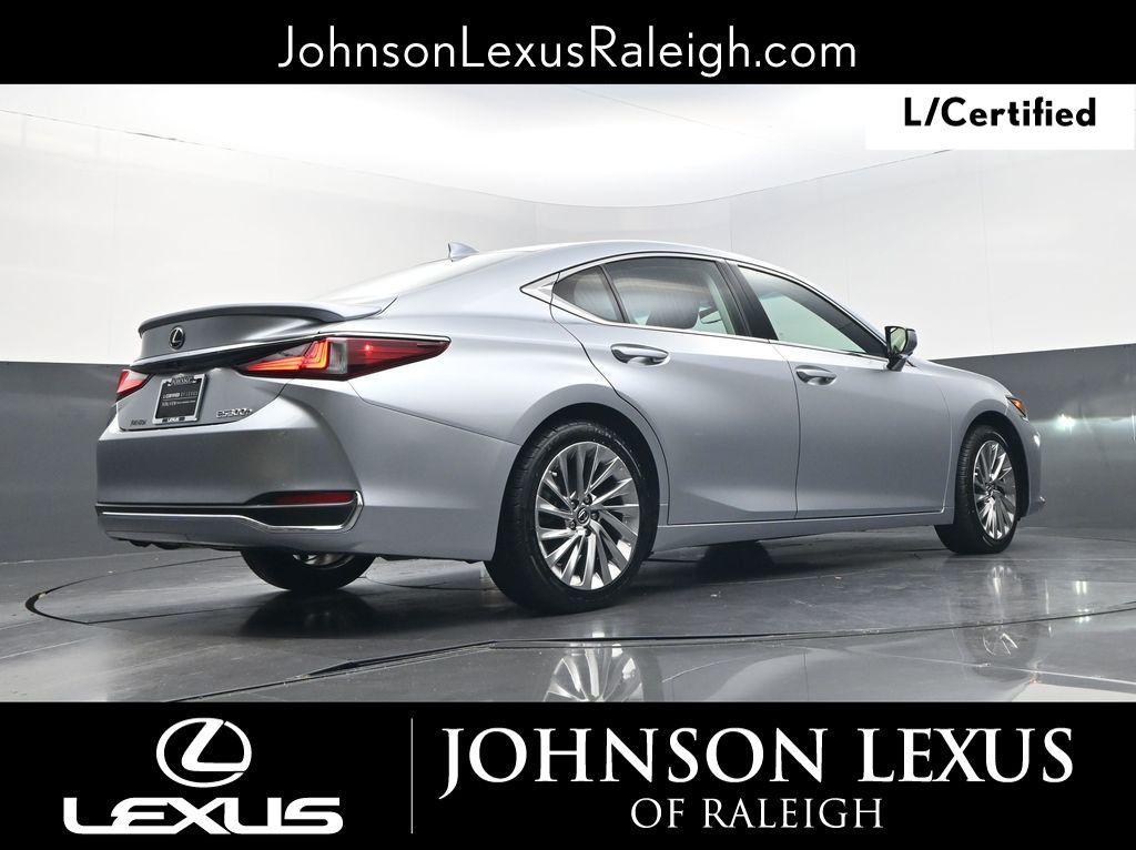 used 2023 Lexus ES 300h car, priced at $43,980
