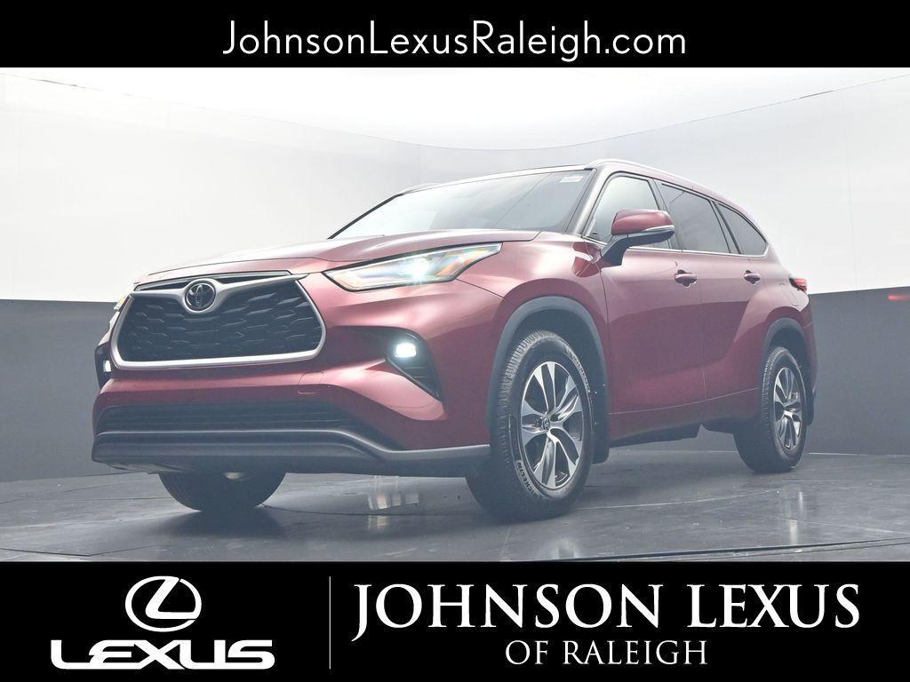 used 2022 Toyota Highlander car, priced at $27,958