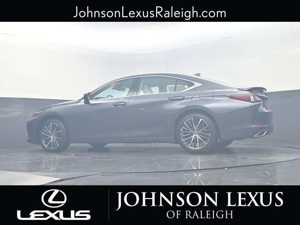 new 2025 Lexus ES 350 car, priced at $49,178