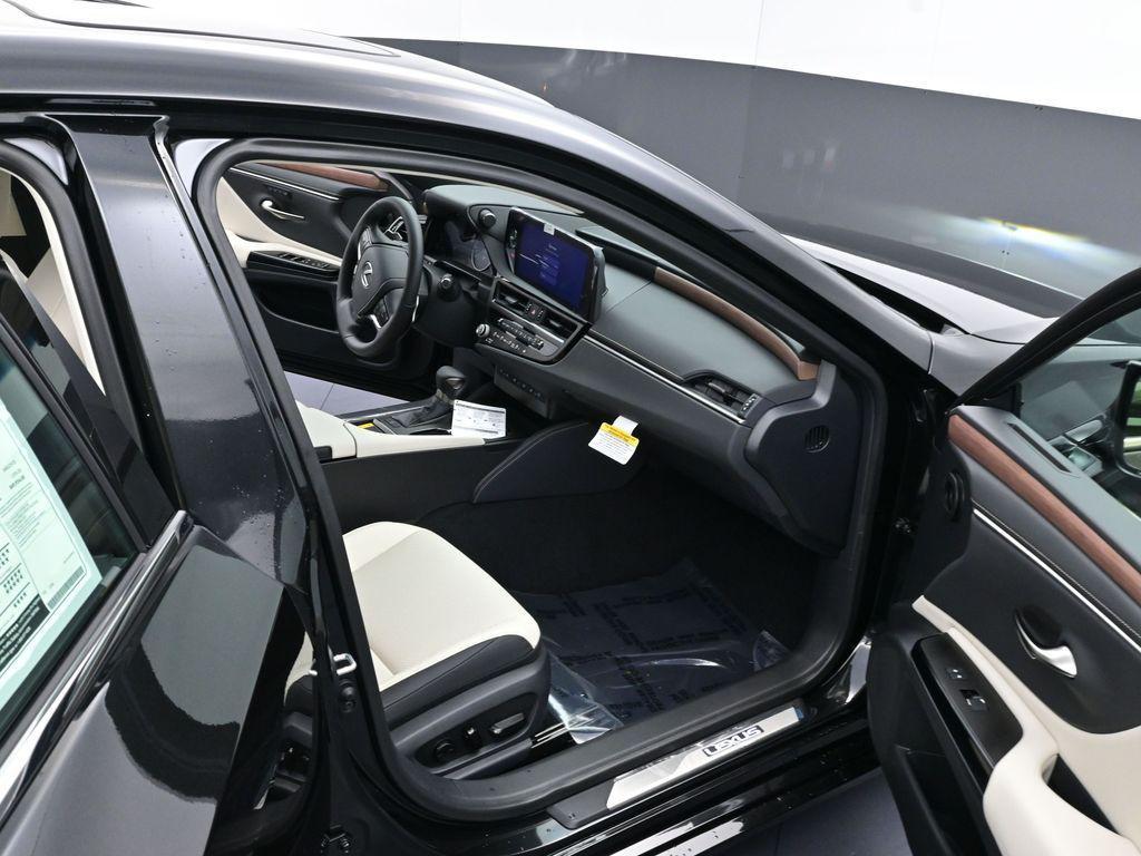 new 2025 Lexus ES 350 car, priced at $49,924