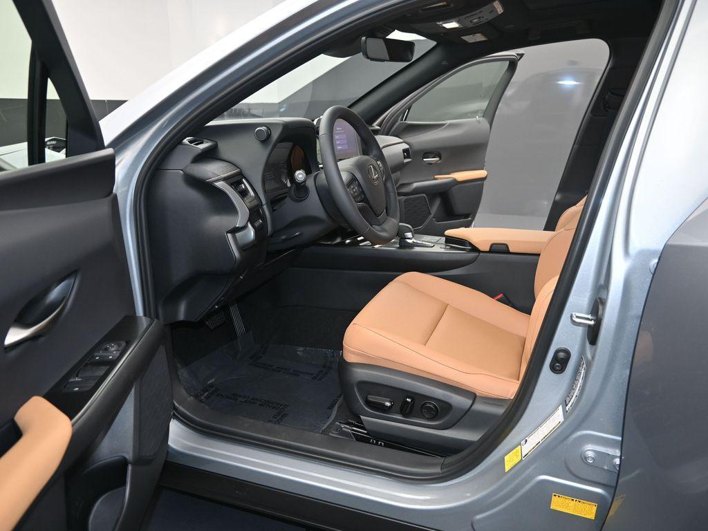 new 2025 Lexus UX 300h car, priced at $43,194