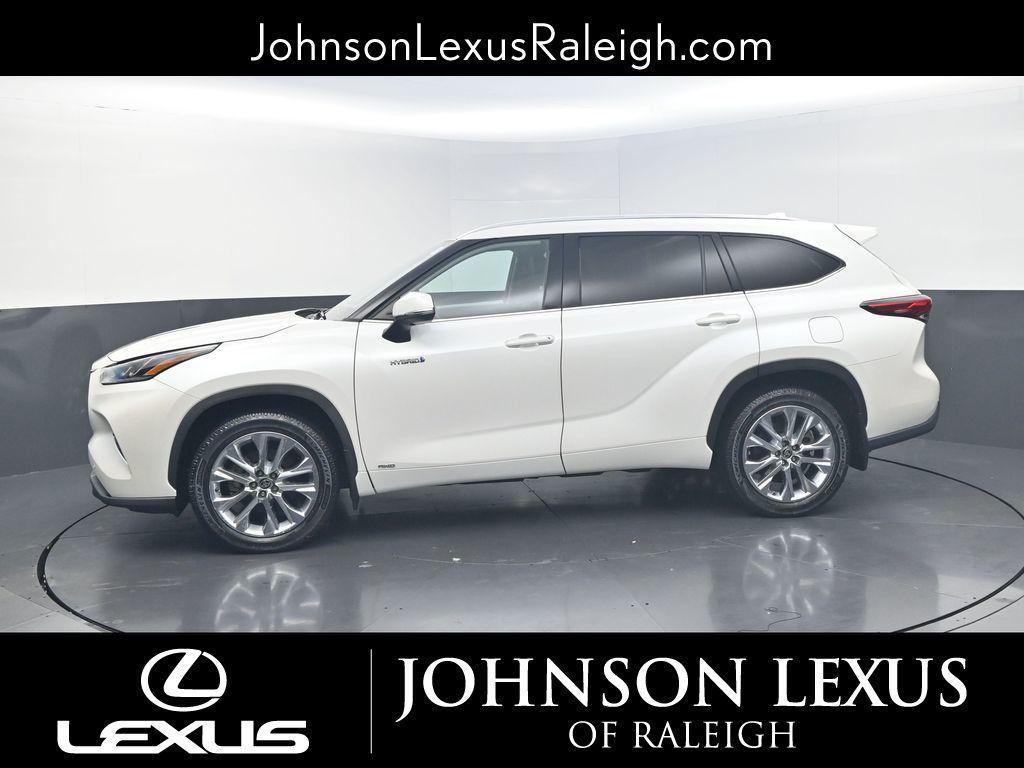 used 2020 Toyota Highlander Hybrid car, priced at $31,968