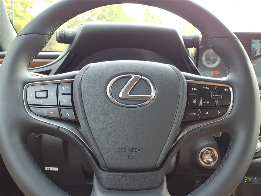 new 2025 Lexus ES 350 car, priced at $50,205