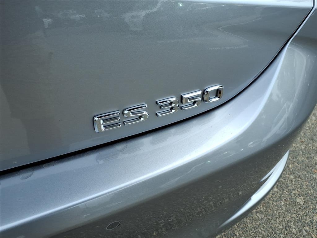 new 2025 Lexus ES 350 car, priced at $50,205