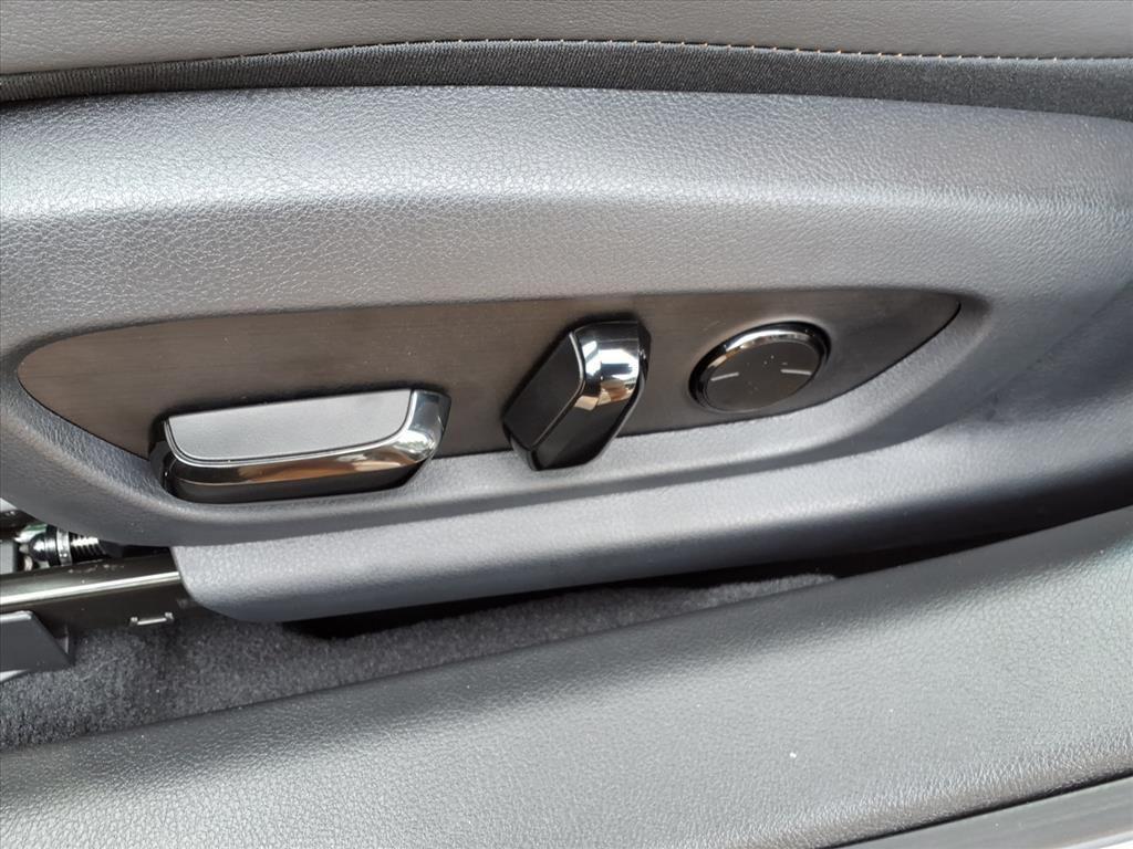 new 2025 Lexus ES 350 car, priced at $50,205