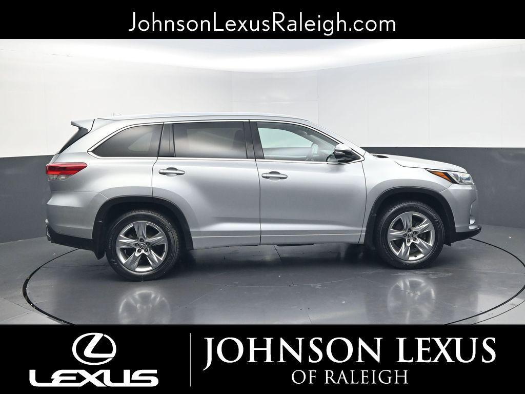 used 2018 Toyota Highlander car, priced at $17,924
