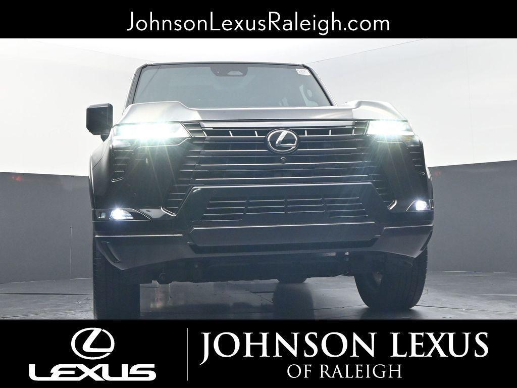 used 2025 Lexus GX 550 car, priced at $95,980