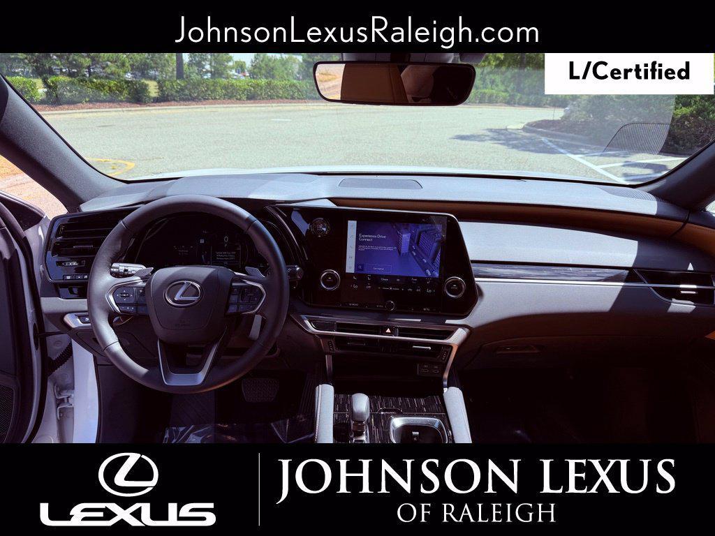 Lexus RX view 12