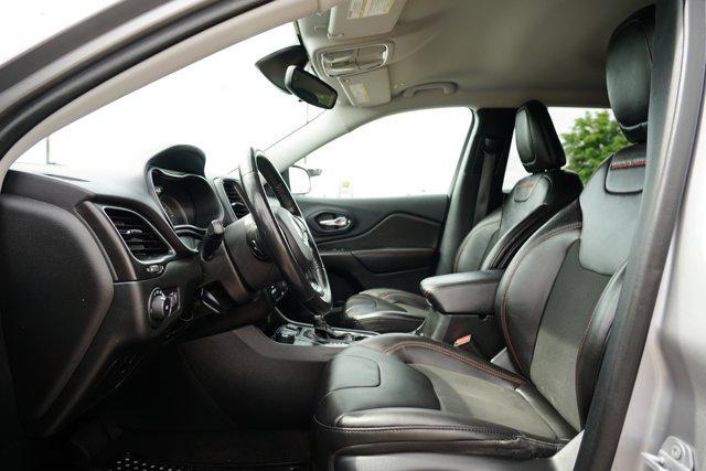 used 2019 Jeep Cherokee car, priced at $12,999