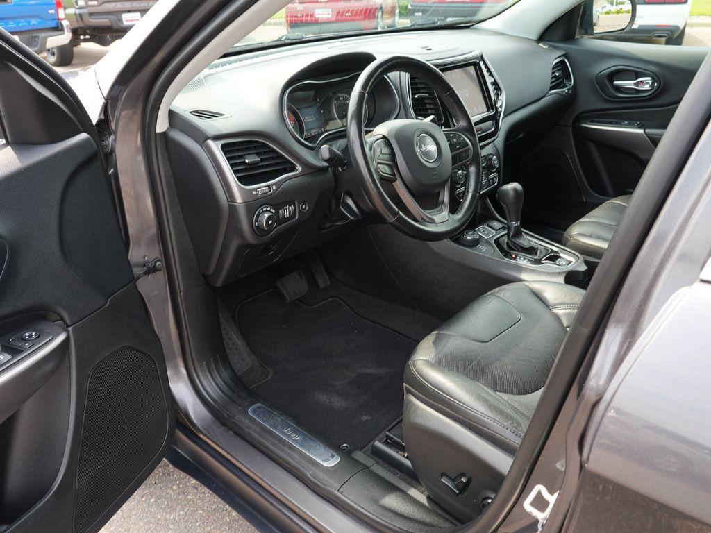 used 2020 Jeep Cherokee car, priced at $21,349