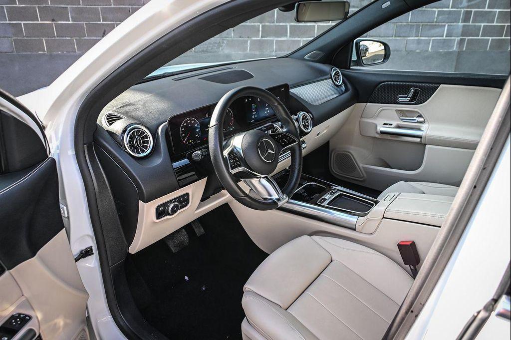 used 2025 Mercedes-Benz GLA 250 car, priced at $32,900