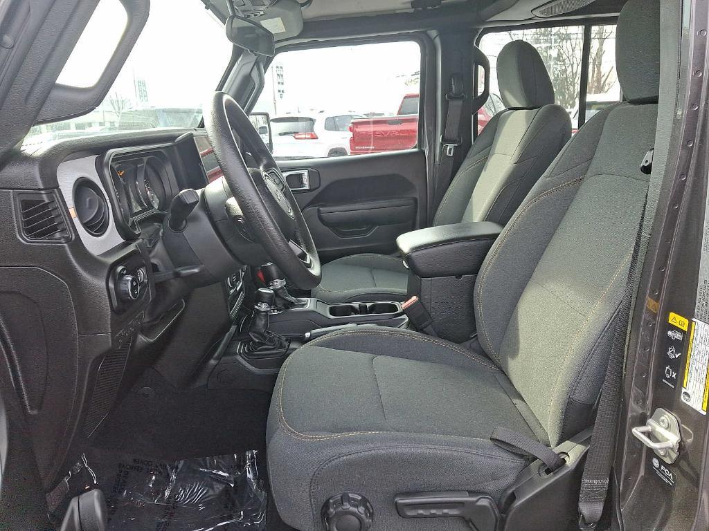 used 2024 Jeep Gladiator car, priced at $32,998