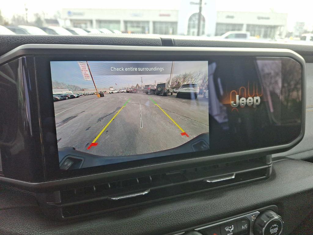 used 2024 Jeep Gladiator car, priced at $32,998