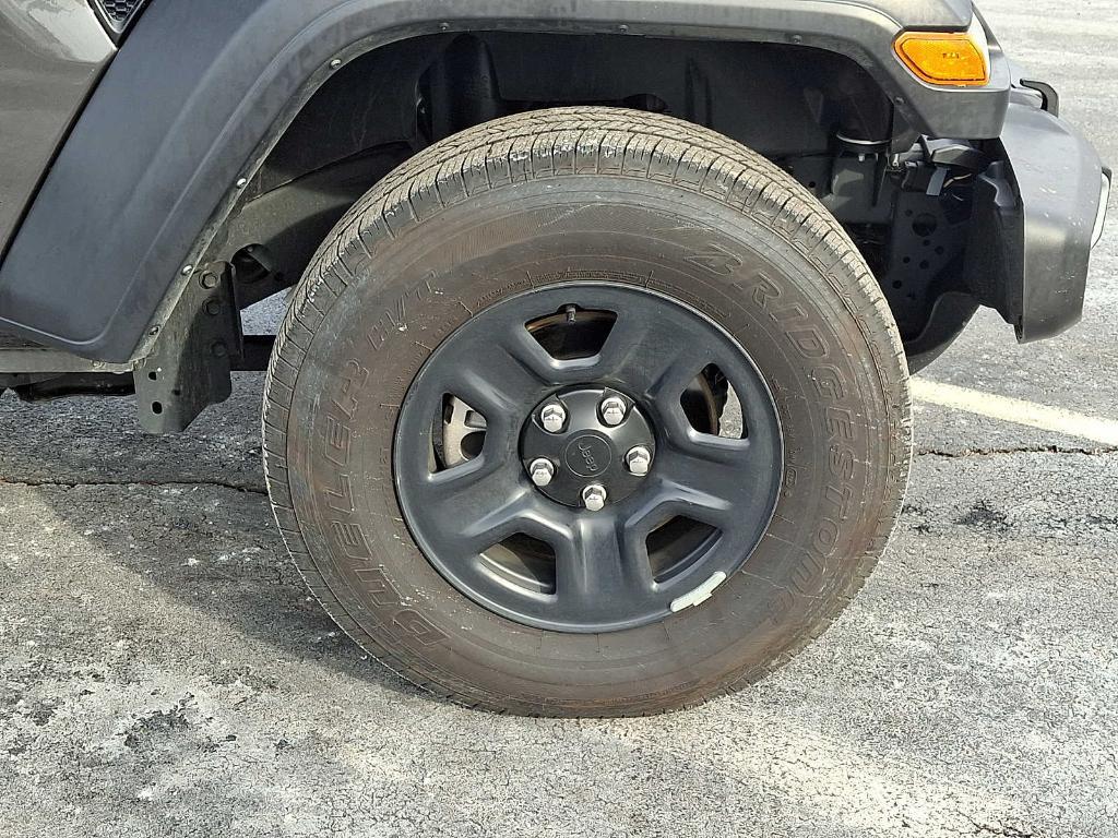 used 2024 Jeep Gladiator car, priced at $32,998