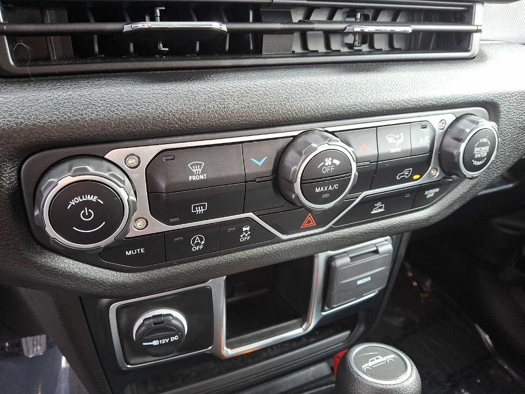 used 2024 Jeep Gladiator car, priced at $32,998