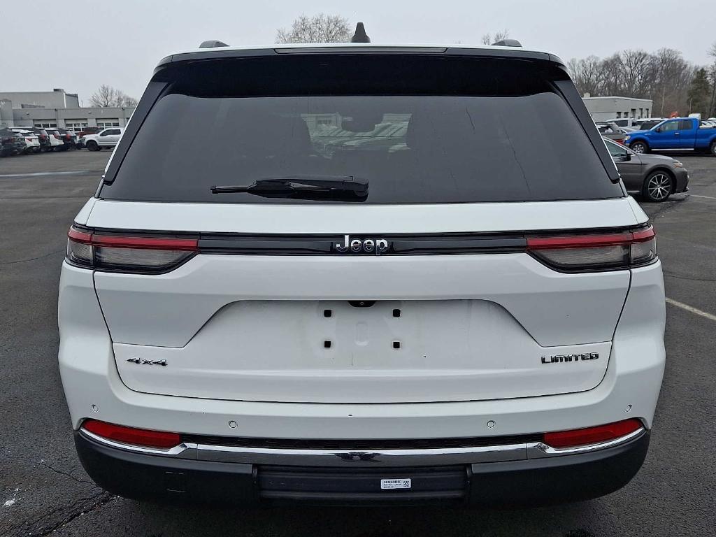 used 2023 Jeep Grand Cherokee car, priced at $31,998