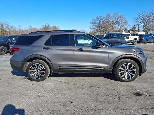 used 2023 Ford Explorer car, priced at $35,998