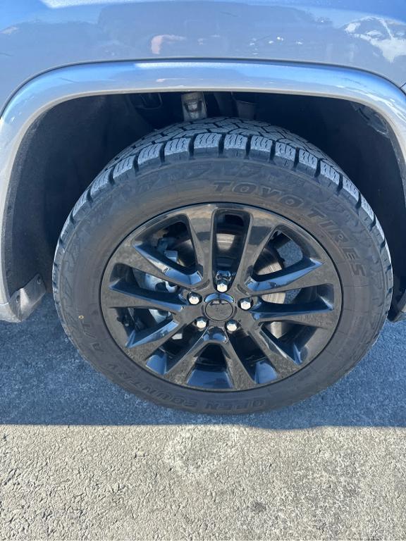 used 2018 Jeep Grand Cherokee car, priced at $16,449