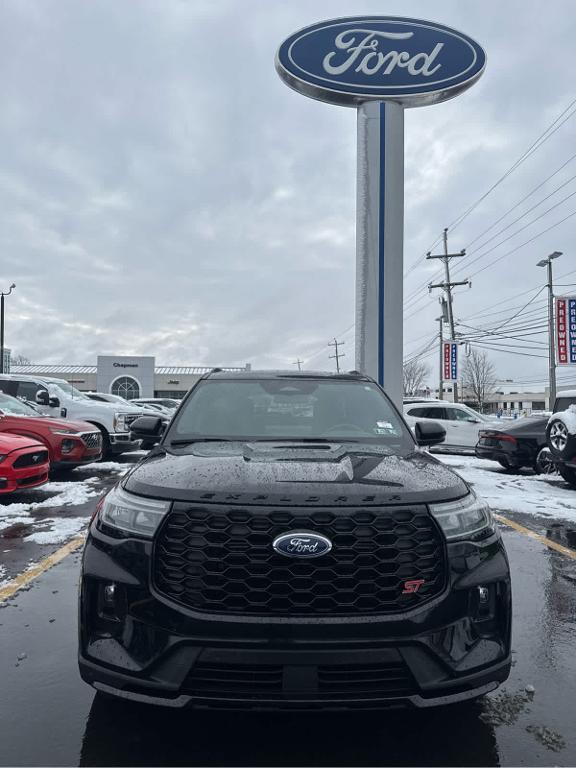used 2025 Ford Explorer car, priced at $51,995