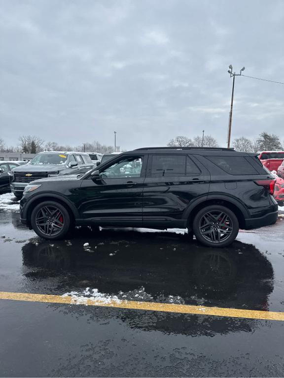 used 2025 Ford Explorer car, priced at $51,995