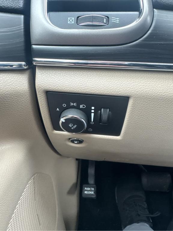 used 2020 Jeep Grand Cherokee car, priced at $21,995