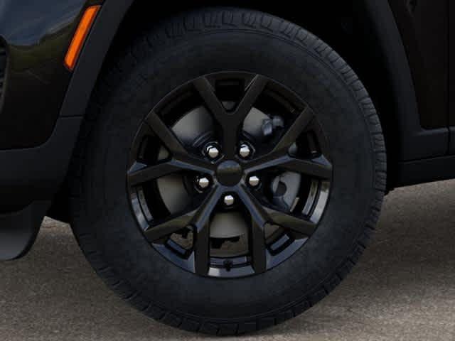 new 2025 Jeep Grand Cherokee car, priced at $43,822