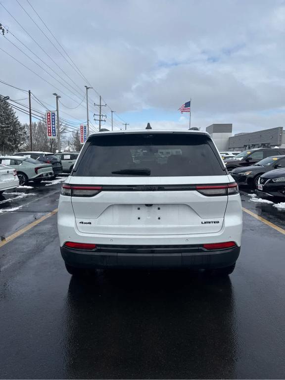 used 2023 Jeep Grand Cherokee car, priced at $32,998
