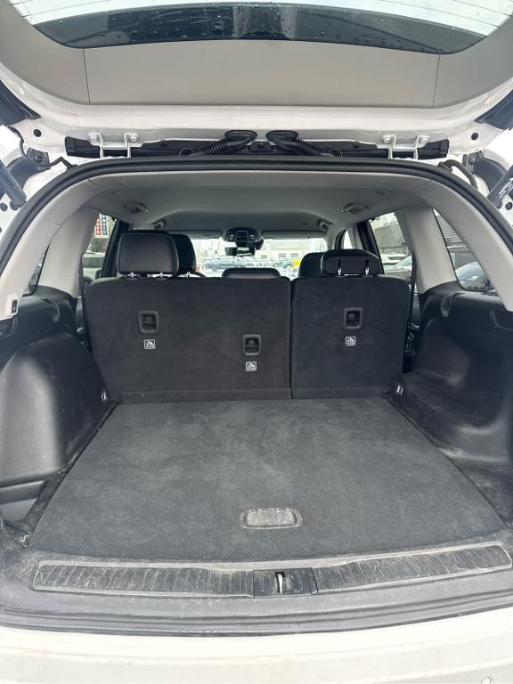 used 2023 Jeep Grand Cherokee car, priced at $32,998