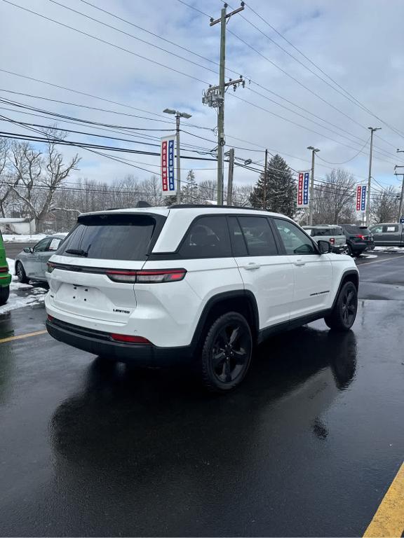 used 2023 Jeep Grand Cherokee car, priced at $32,998