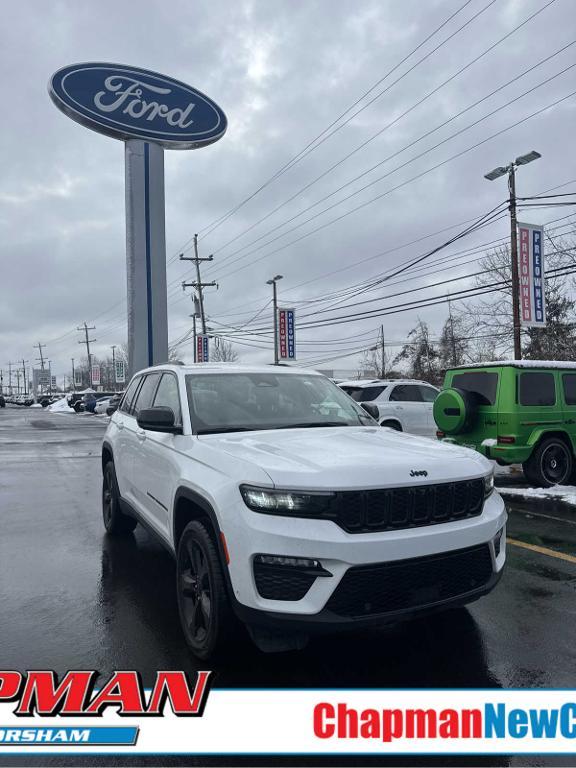 used 2023 Jeep Grand Cherokee car, priced at $32,998