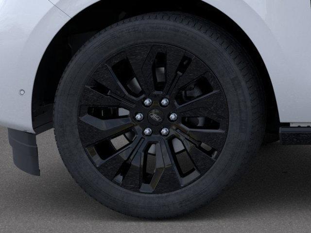 new 2025 Ford Expedition car, priced at $77,135