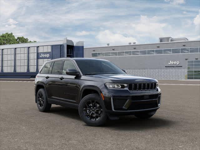 new 2026 Jeep Grand Cherokee car, priced at $49,050
