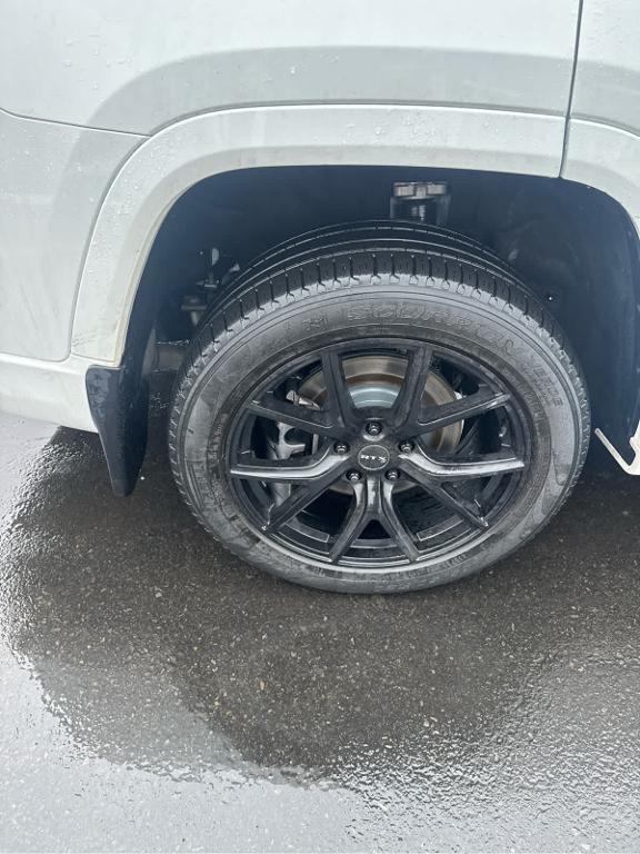 used 2022 Jeep Grand Cherokee L car, priced at $39,998