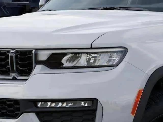 new 2026 Jeep Grand Cherokee car, priced at $48,617