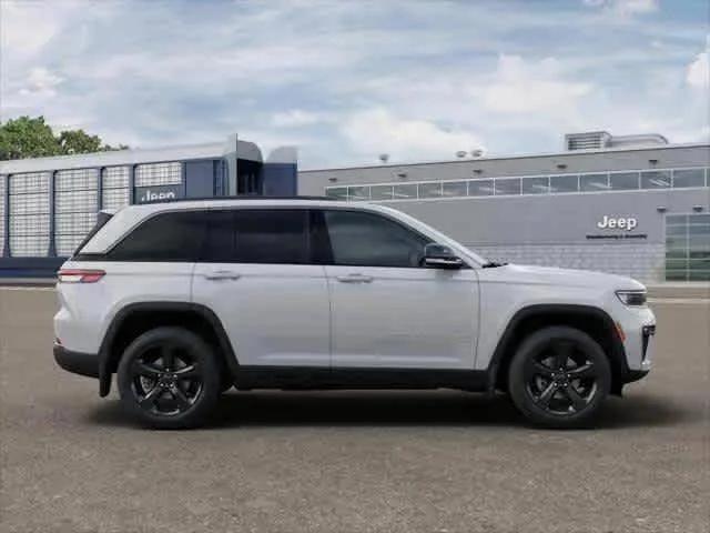 new 2026 Jeep Grand Cherokee car, priced at $48,617