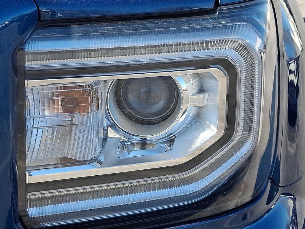 used 2018 GMC Sierra 1500 car, priced at $28,888