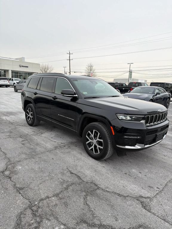 used 2024 Jeep Grand Cherokee L car, priced at $33,998
