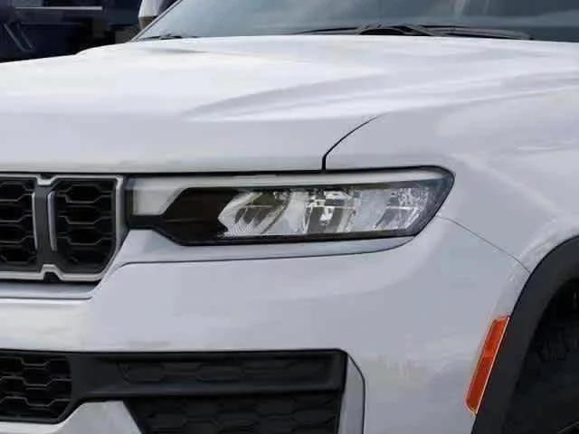 new 2026 Jeep Grand Cherokee car, priced at $45,943