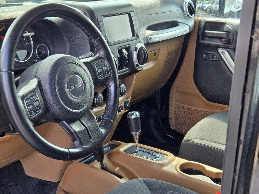 used 2015 Jeep Wrangler Unlimited car, priced at $20,290