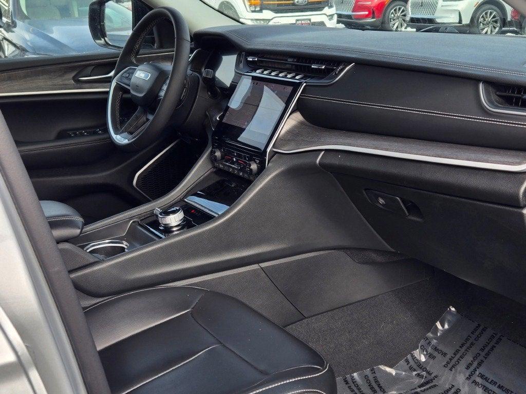 used 2024 Jeep Grand Cherokee car, priced at $38,990